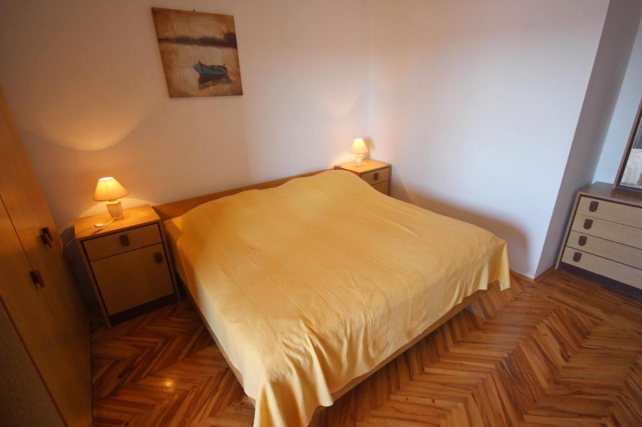 Apartments Njaco Ražanac Quarto foto
